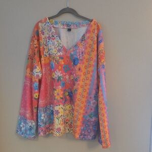 Vibrant Floral Patchwork V-Neck Women's Top - Multicolor